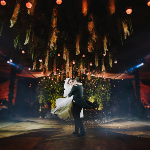 Fotografo de bodas en Guadalajara vals de novios