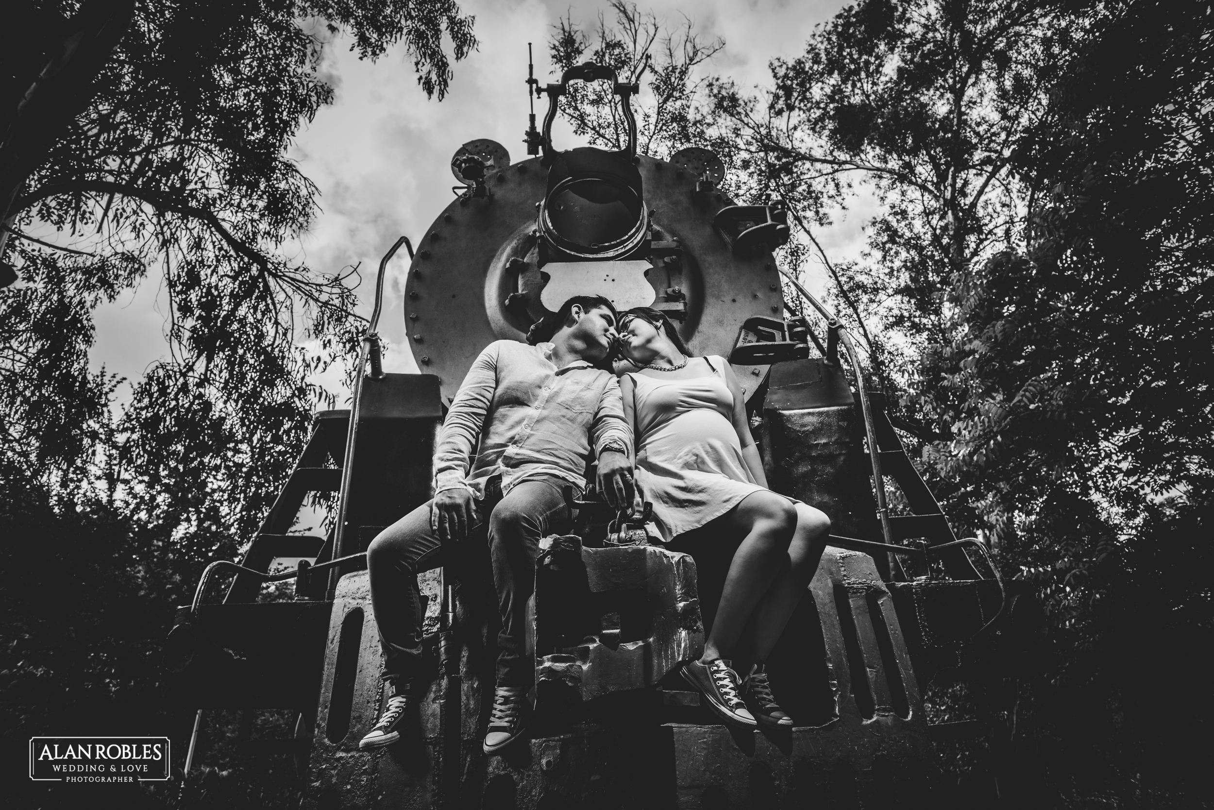 Tren blanco y negro - Alan Robles Fotografo de bodas en Guadalajara
