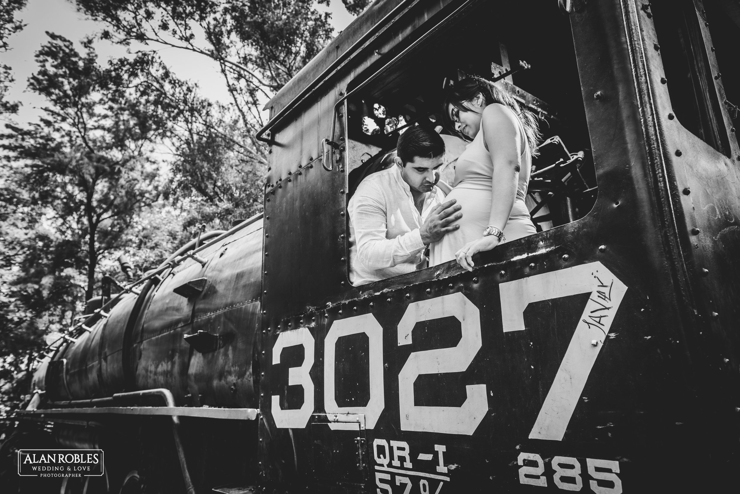 Maquina de tren sesión - Alan Robles Fotografo de bodas en Guadalajara