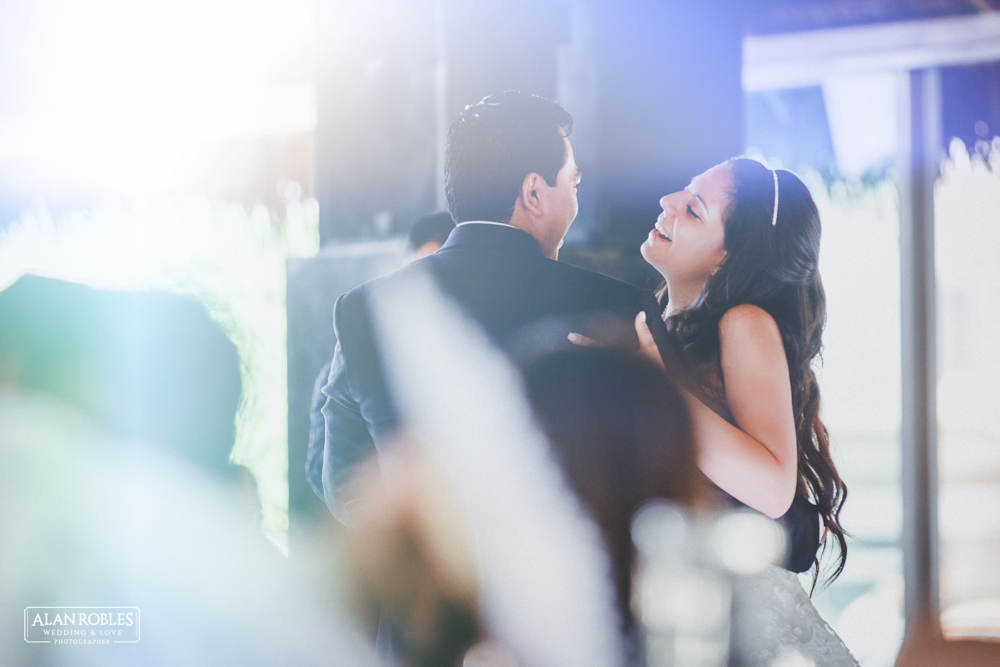 Vals de los novios en su boda. Primer baile juntos en Hacienda Los Pozos. Alan Robles Fotografo de bodas en Guadalajara.