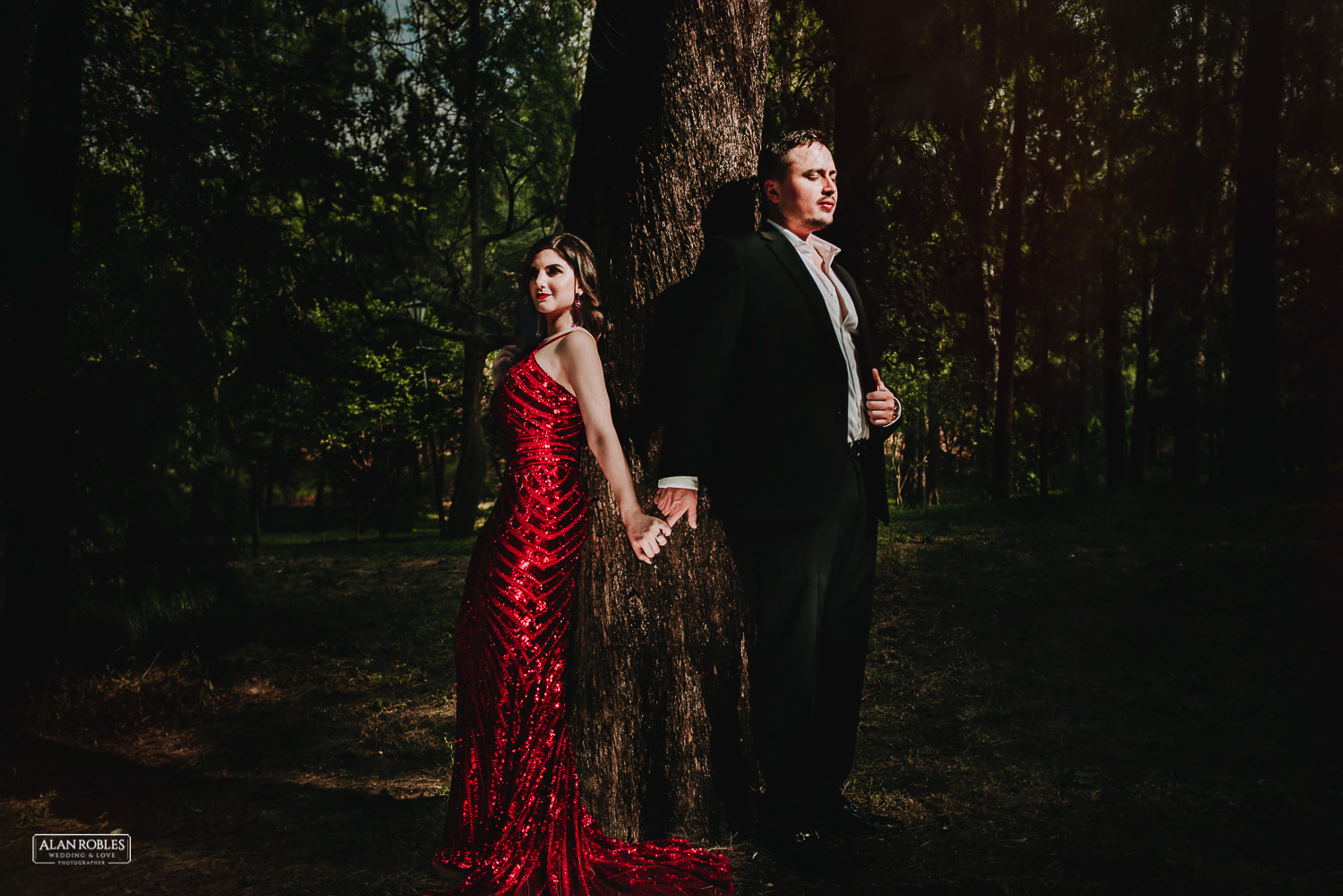 Bosque Colomos, sesion casual, novios, preboda, alan robles, love is the big reason, pareja, arboles