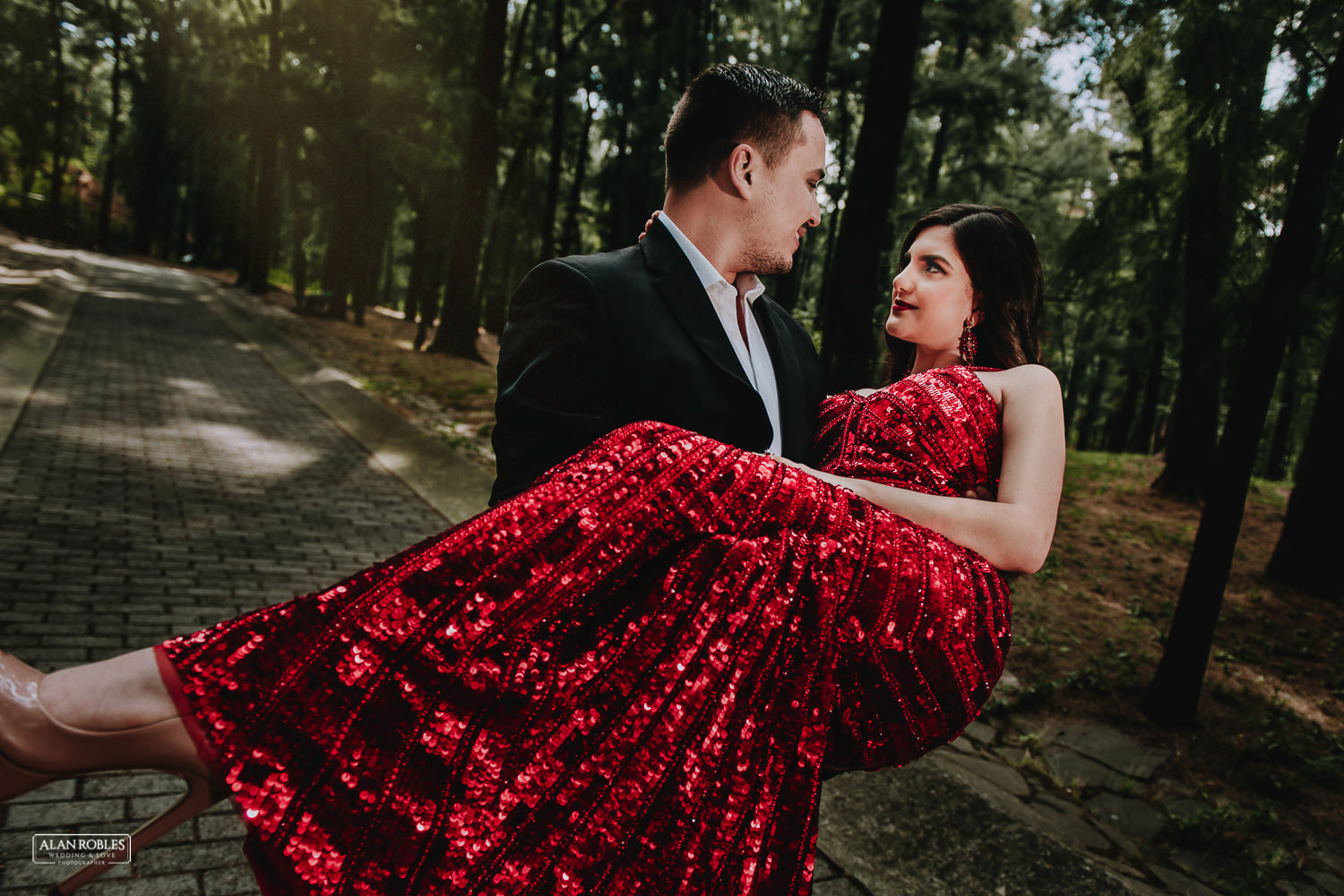 Bosque Colomos, sesion casual, novios, preboda, alan robles, love is the big reason, pareja, arboles